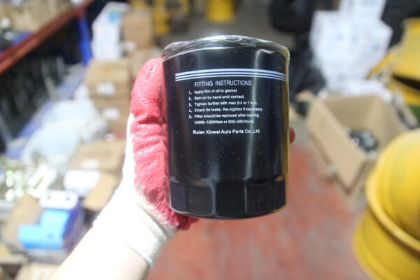 Lọc dầu động cơ xúc lật chính hãng