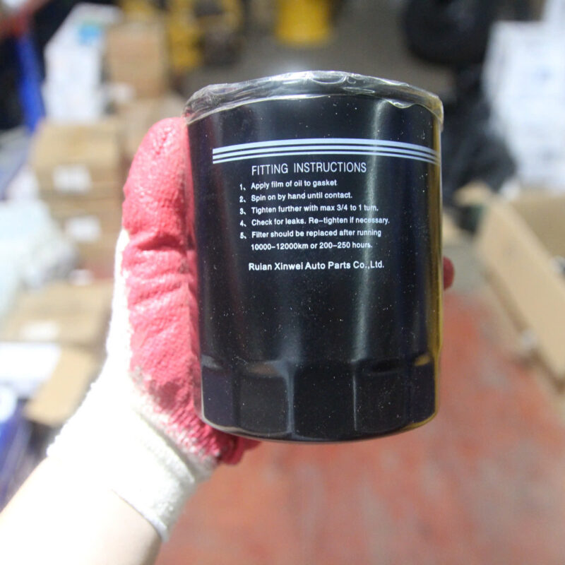 Lọc dầu động cơ xúc lật chính hãng