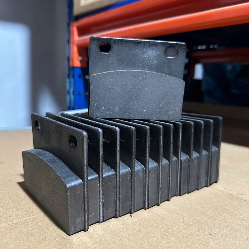 Má phanh xúc lật LGZT lắp đặt thực tế, đảm bảo hiệu quả phanh khi vận hành